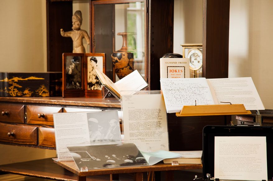 Anna Freud's permanent display | museum photography | © Freud Museum London
