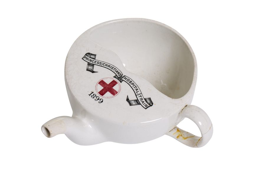 Feeding cup used on the Princess Christian Hospital Train 1899 | collection photography | © British Red Cross Museum & Archives